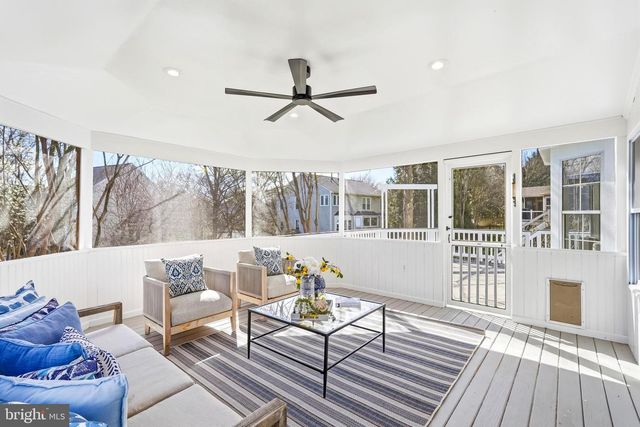 43213 WAYSIDE CIR, Ashburn, VA 20147