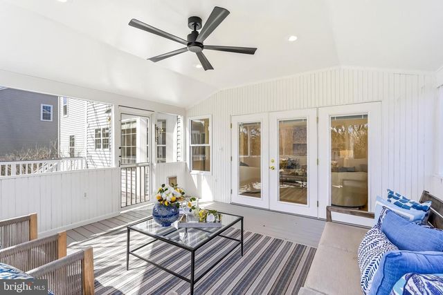 43213 WAYSIDE CIR, Ashburn, VA 20147