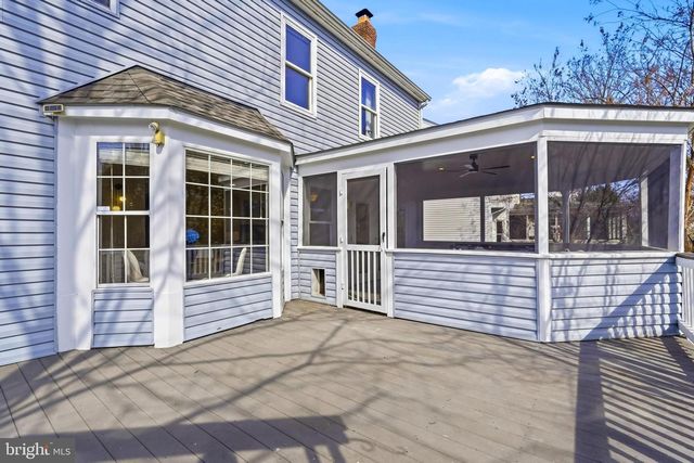 43213 WAYSIDE CIR, Ashburn, VA 20147