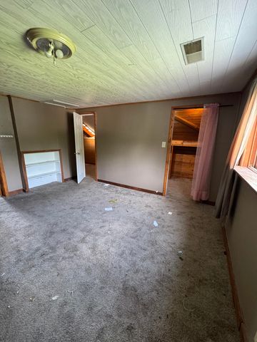 41 N Michigan Avenue, Hobart, IN 46342