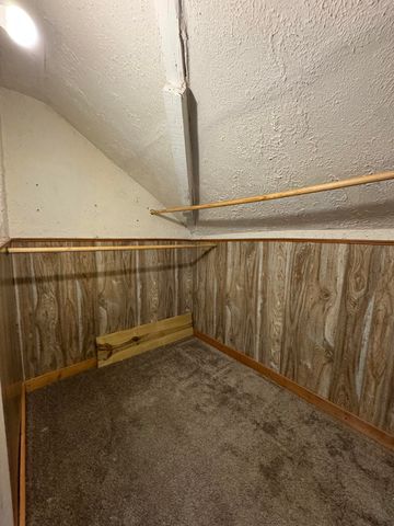 41 N Michigan Avenue, Hobart, IN 46342