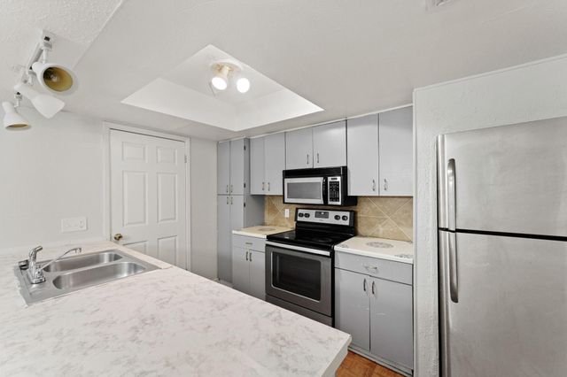 5715 Easthampton Drive A, Houston, TX 77039