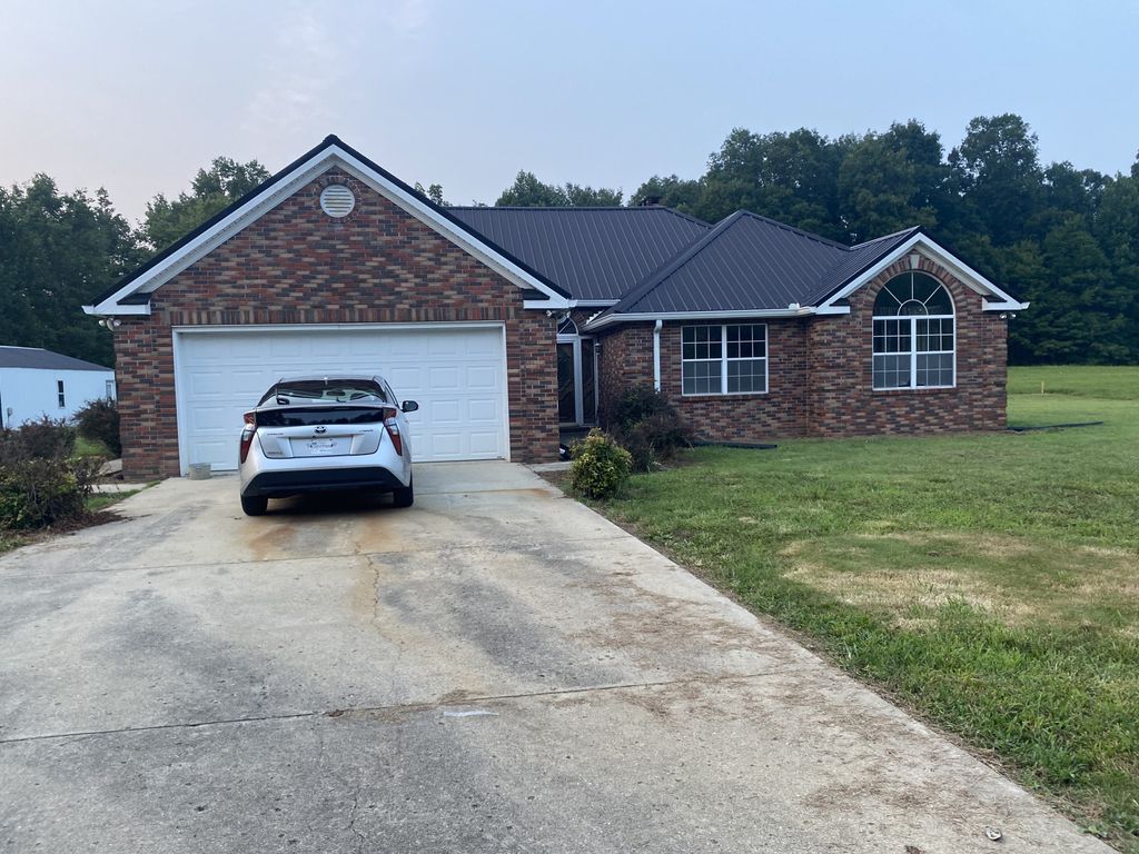 3019 Moss Arcot Rd, Celina, TN 38551