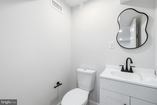 334 NICHOLSON ST NE, Washington, DC 20011