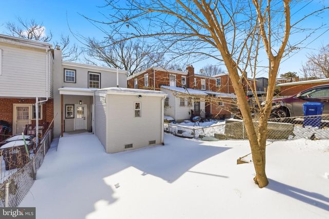 334 NICHOLSON ST NE, Washington, DC 20011