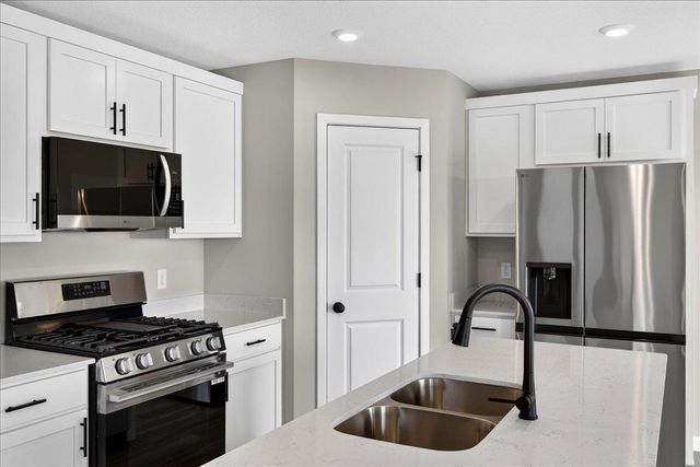 3050 Jandura Avenue NE, Saint Michael, MN 55376