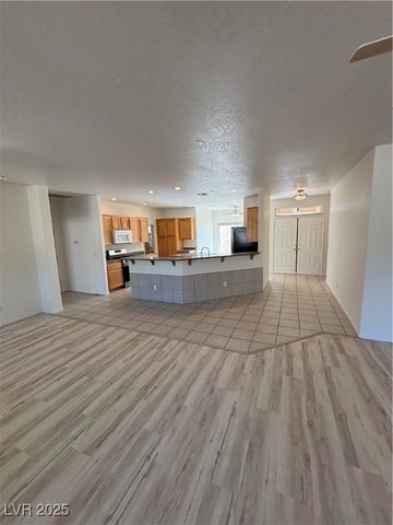 2370 Cottage Hill Avenue, Laughlin, NV 89029