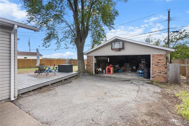 1237 Columbia Road, Dupo, IL 62239