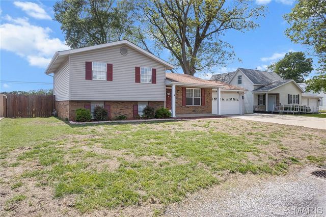 1237 Columbia Road, Dupo, IL 62239