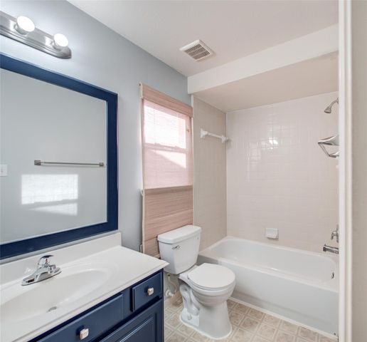 13215 Sleepy Creek Meadows, Houston, TX 77083