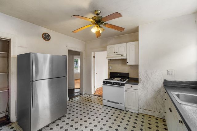 126 Belgrade Avenue 1, Boston, MA 02131