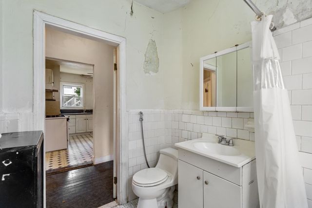 126 Belgrade Avenue 1, Boston, MA 02131