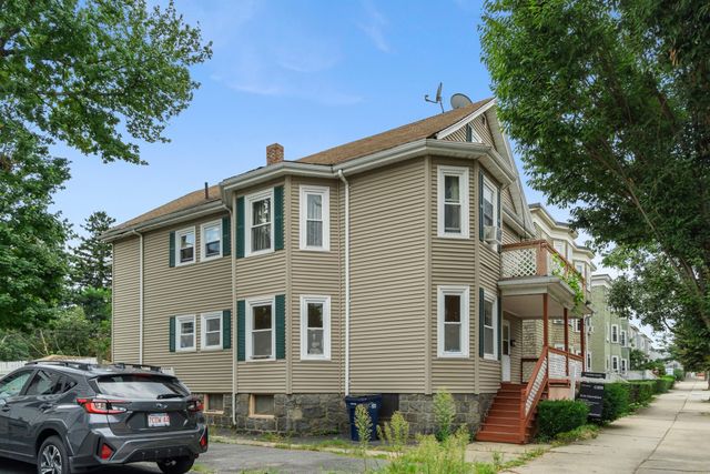 126 Belgrade Avenue 1, Boston, MA 02131
