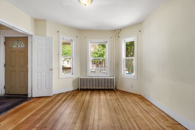 126 Belgrade Avenue 1, Boston, MA 02131