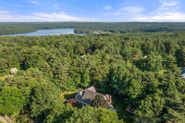 23 Longwood Dr, Hopkinton, MA 01748