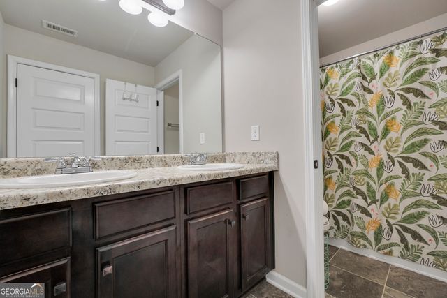105 Hacienda Avenue 27, Locust Grove, GA 30248