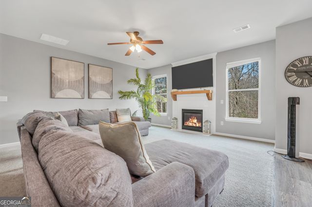 105 Hacienda Avenue 27, Locust Grove, GA 30248