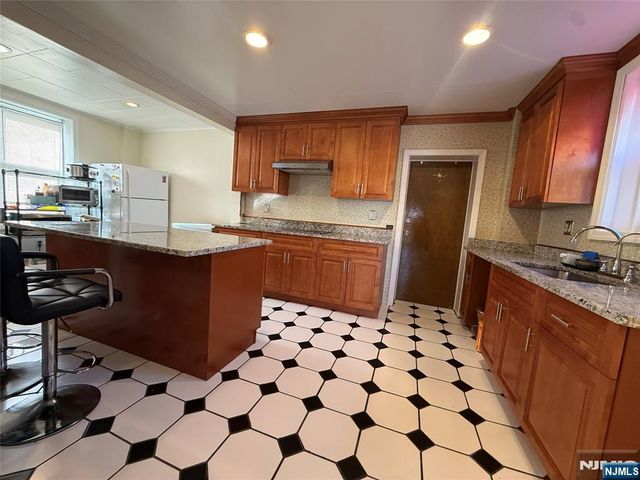 88 Main Street, Little Ferry, NJ 07643