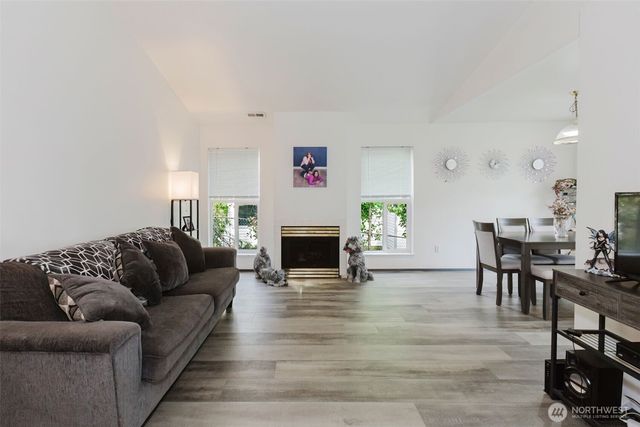 517 Forrest Park Street, Port Orchard, WA 98366