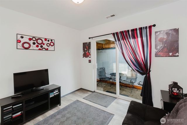 517 Forrest Park Street, Port Orchard, WA 98366