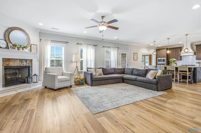 22817 Ledges Drive, Athens, AL 35613