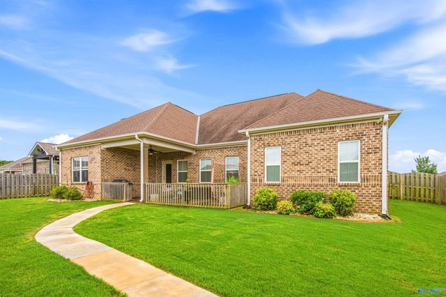 22817 Ledges Drive, Athens, AL 35613