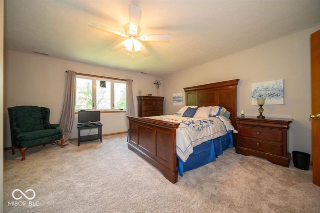 12040 Kingfisher Circle, Indianapolis, IN 46236