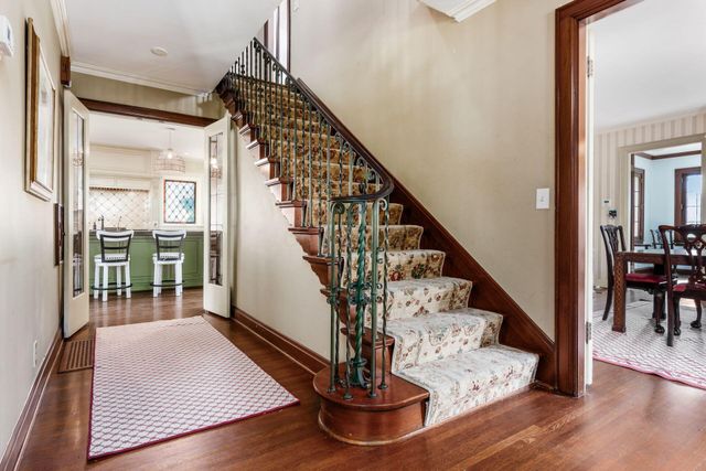 2165 S Parkway Drive, Columbus, OH 43221