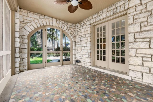 2165 S Parkway Drive, Columbus, OH 43221