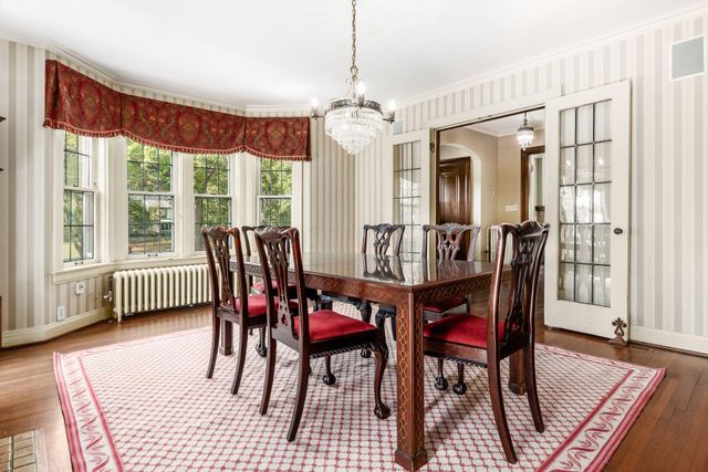 2165 S Parkway Drive, Columbus, OH 43221