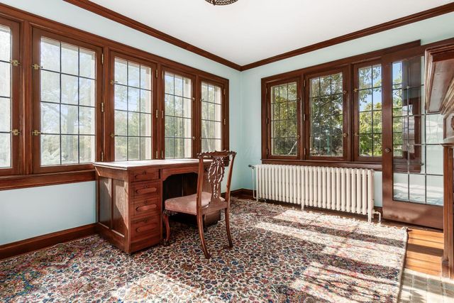 2165 S Parkway Drive, Columbus, OH 43221