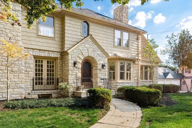 2165 S Parkway Drive, Columbus, OH 43221