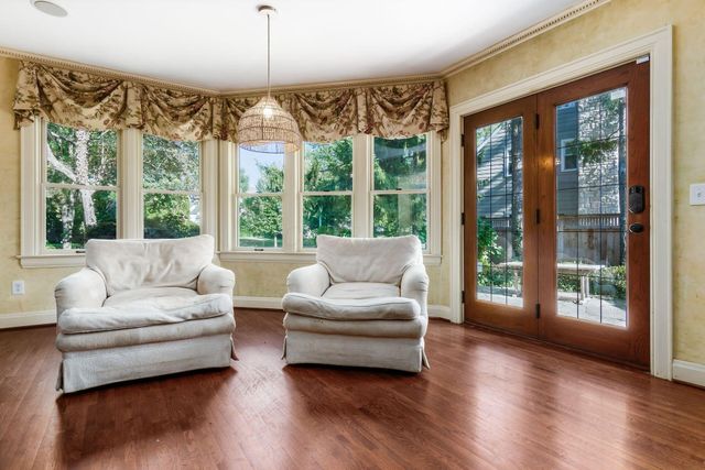 2165 S Parkway Drive, Columbus, OH 43221