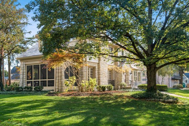 2165 S Parkway Drive, Columbus, OH 43221