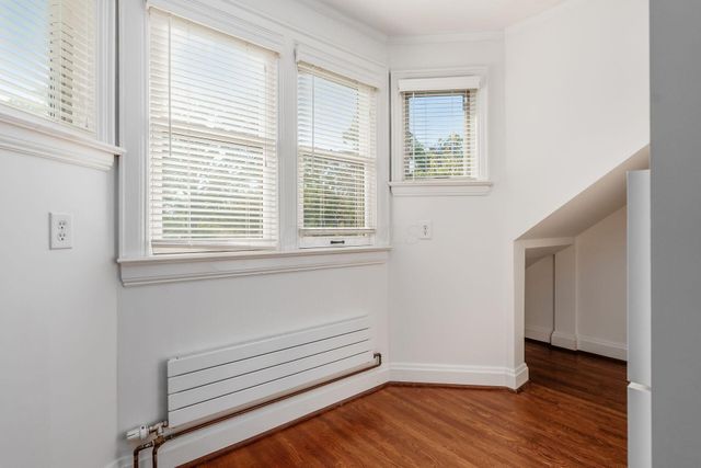 2165 S Parkway Drive, Columbus, OH 43221