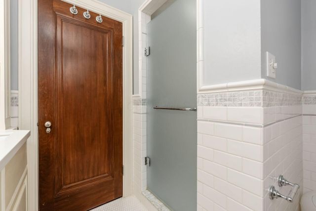 2165 S Parkway Drive, Columbus, OH 43221