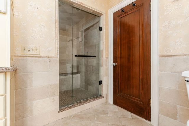 2165 S Parkway Drive, Columbus, OH 43221