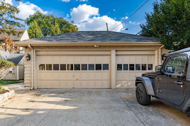 2165 S Parkway Drive, Columbus, OH 43221