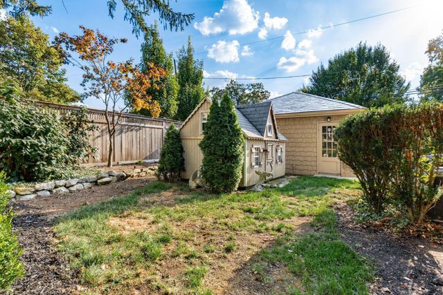 2165 S Parkway Drive, Columbus, OH 43221