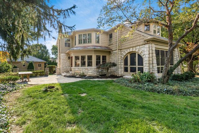 2165 S Parkway Drive, Columbus, OH 43221