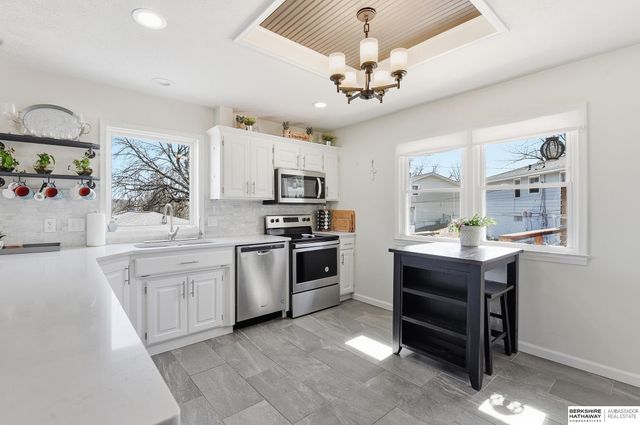 9157 Taylor Street, Omaha, NE 68134