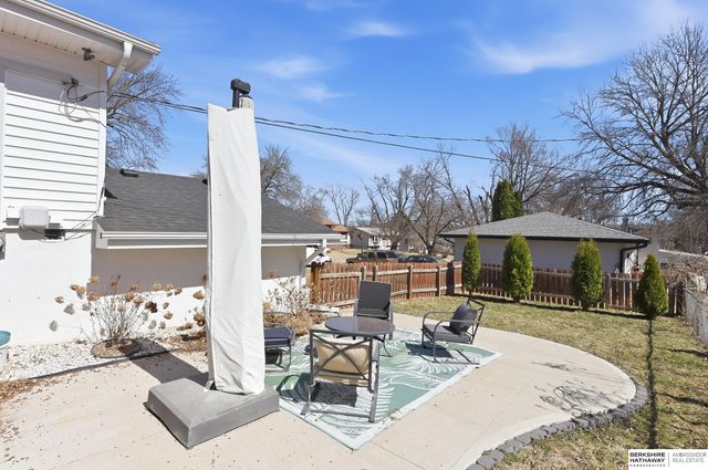 9157 Taylor Street, Omaha, NE 68134