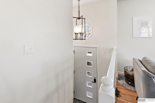 9157 Taylor Street, Omaha, NE 68134