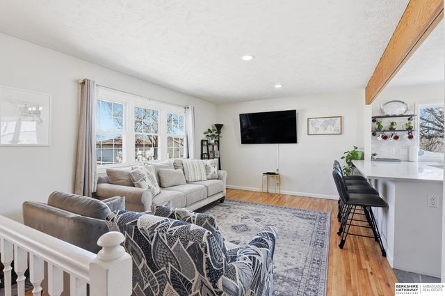 9157 Taylor Street, Omaha, NE 68134