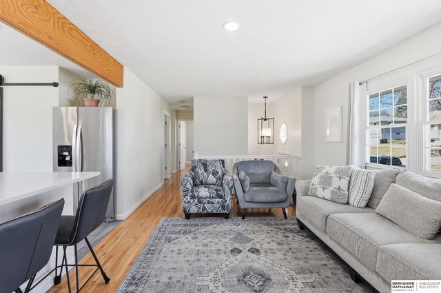 9157 Taylor Street, Omaha, NE 68134