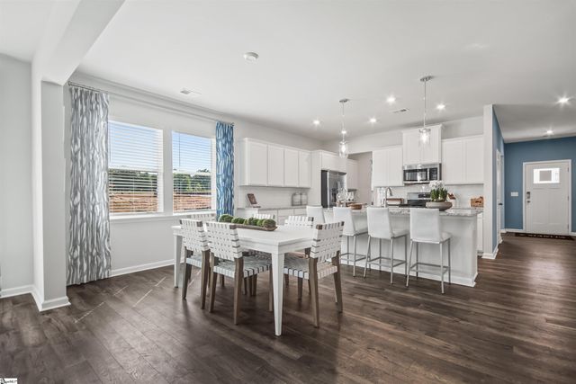 607 Torgerson Way, Simpsonville, SC 29680