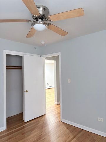 16 W Terrace Street 1S, Villa Park, IL 60181