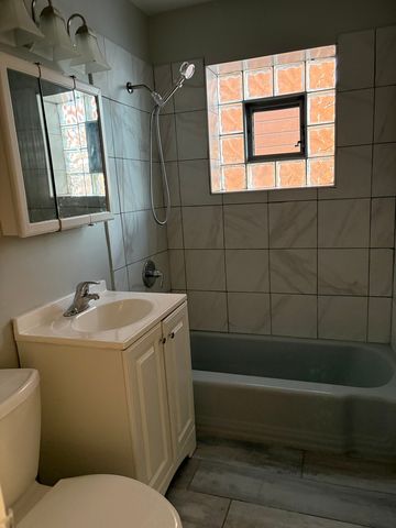 16 W Terrace Street 1S, Villa Park, IL 60181