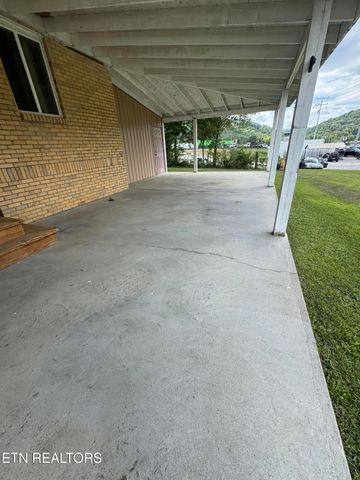 2215 Clinton Hwy Hwy, Powell, TN 37849