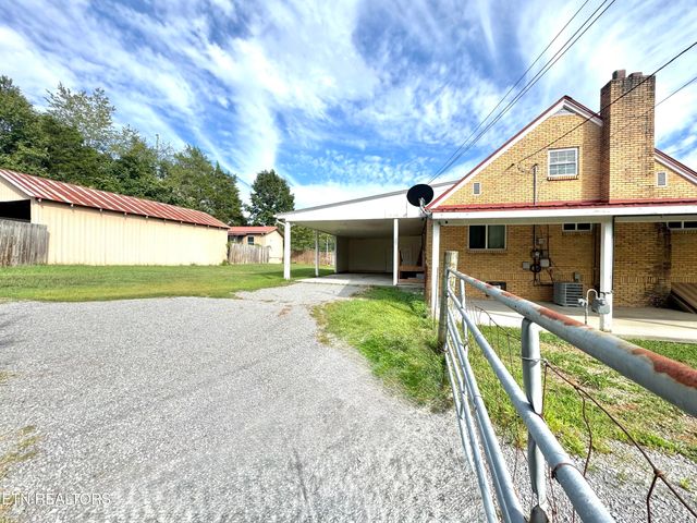 2215 Clinton Hwy Hwy, Powell, TN 37849
